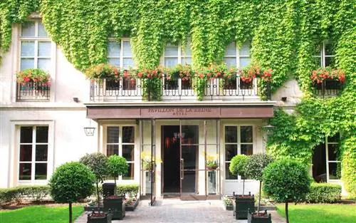 Le Pavillon de la Reine, Париж