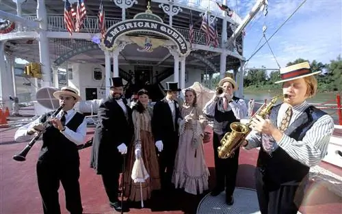 Речной круиз на пароходе American Queen в Новом Орлеане Речной круиз на пароходе American Queen в Новом Орлеане