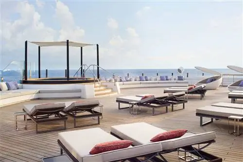 Спа-терраса Evrima Room на борту Ritz-Carlton Yacht Collection Спа-терраса Evrima Room на борту Ritz-Carlton Yacht Collection