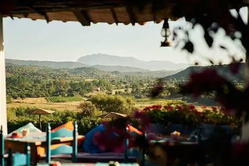 Живописные виды Сардинии во время велосипедного тура по Сардинии от шеф-повара