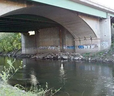 Самые опасные мосты Америки: CA Route 99 SB через реку Станислав