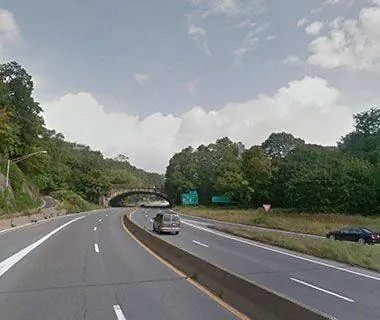 Самые опасные мосты Америки: NY Route 987D (Saw Mill River Parkway) через NY Route 907K (Cross County Parkway)