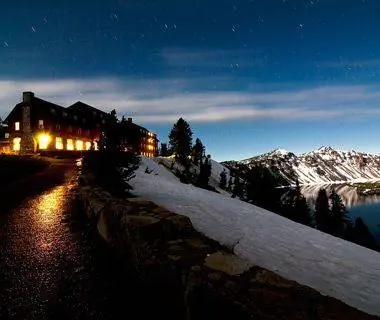 Лучшие отели Америки на озере: Crater Lake Lodge