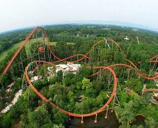 10 самых страшных аттракционов на планете