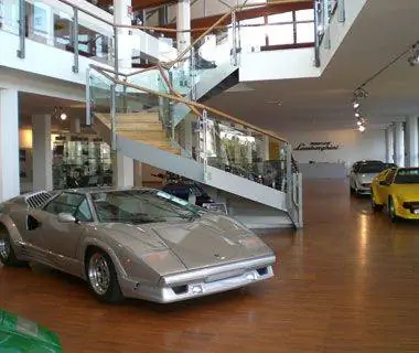 Lamborghini с посещением завода и поездкой (Seabourn и Crystal)