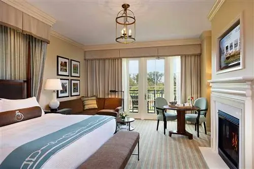 Гостевая комната в Salamander Resort & Spa