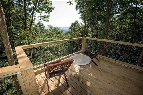 Терраса airbnb в домике на дереве