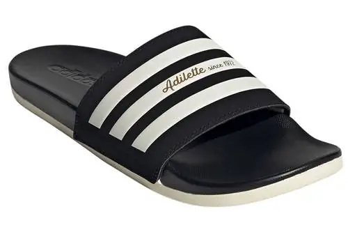 Спортивные шлепанцы Adilette Comfort