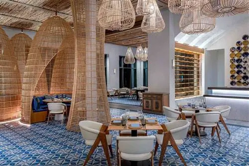 Интерьер ресторана Conrad Tulum Riviera Maya's Maratea