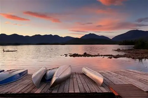 Лосиное озеро из Elk Lake Lodge, район Адирондак-Хай-Пикс, Нью-Йорк