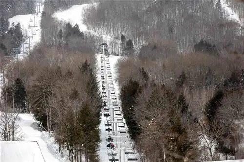 Горнолыжный подъемник в Ньюри, штат Мэн
