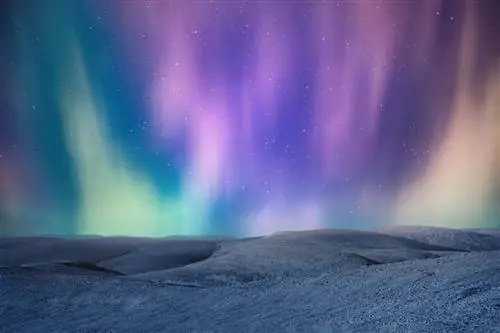 Красочное ночное небо, полное звезд Лапландии, Финляндия