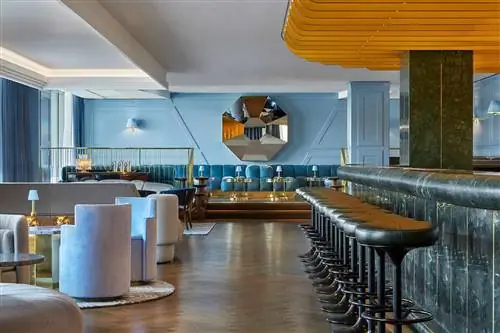 Интерьер лаунжа Лянесс в отеле Sea Containers