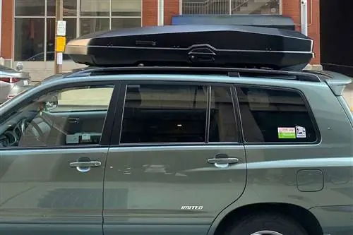 Ящик для хранения на солнечной энергии на крыше автомобиля Yakima