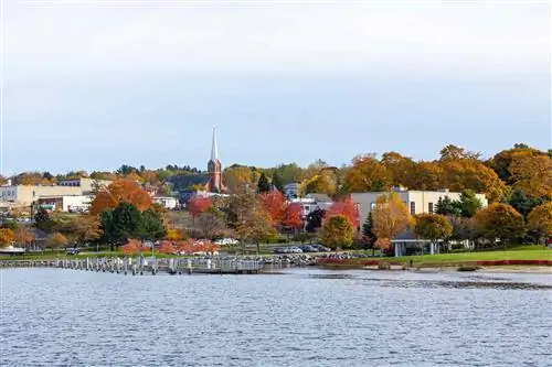 Залив Петоски в Петоски, штат Мичиган