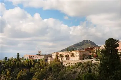 Внешний вид отеля Four Seasons Taormina, дворец Сан-Доменико