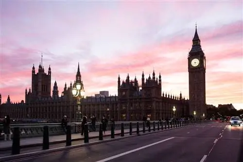 Здание парламента в Лондоне на закате