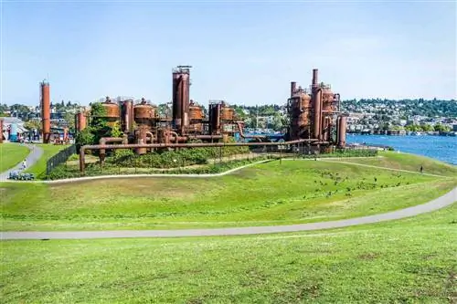 Наружные конструкции в парке газовых заводов в Сиэтле, штат Вашингтон.