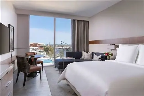 Вид из номера в отеле Four Seasons Nashville.