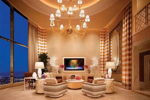 Гостиная в отеле Wynn Las Vegas «Encore Three-Bedroom Duplex»