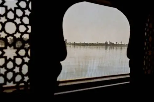 Вид на реку Нил с речного круизного лайнера Uniworld Sphinx.