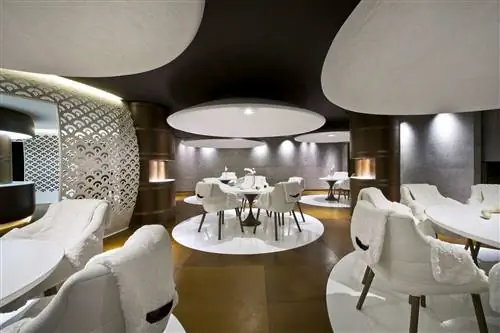 Столовая в LVMH Maison Cheval Blanc
