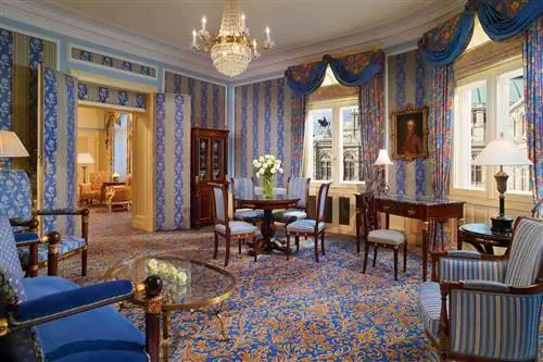 Салон Opera Suite в отеле Bristol, a Luxury Collection Hotel, Вена