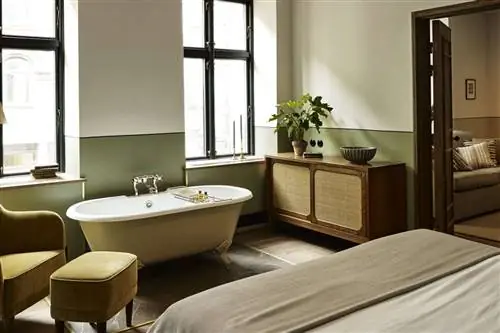 Интерьер люкса Сандерса в отеле Sanders