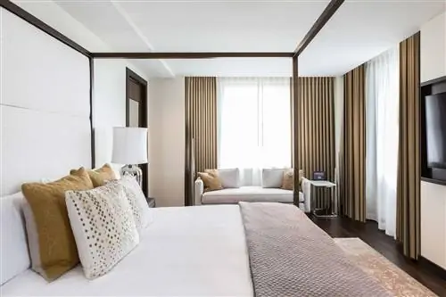 Внутренняя спальня в JW Marriott Houston Downtown