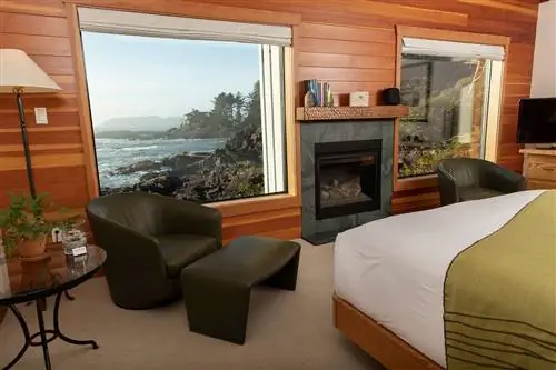 Вид из номера «Премьер» отеля The Wickaninnish Inn