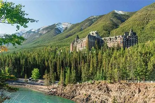 Внешний вид Fairmont Banff Springs