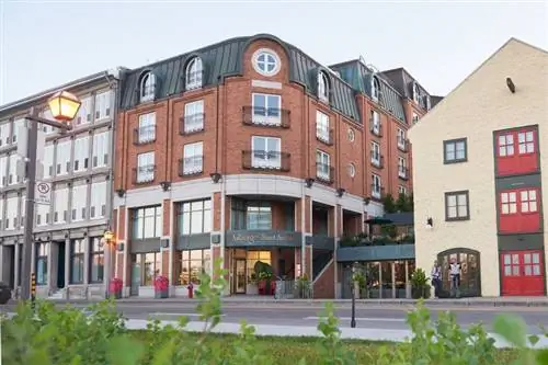 Внешний вид улицы Auberge Saint-Antoine