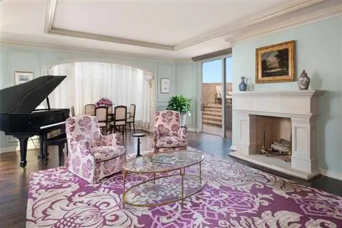 Внутренний вид люкса в отеле Windsor Court в Новом Орлеане