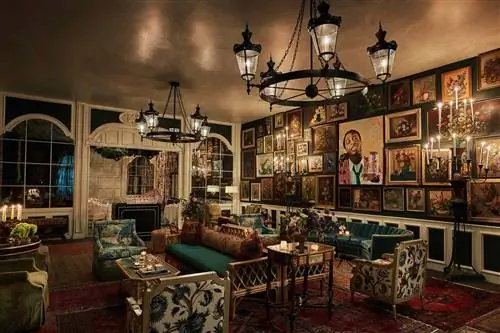 Лобби-лаундж в отеле Pontchartrain