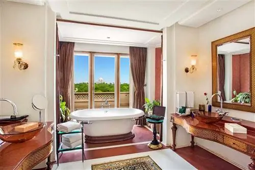 Ванна для гостей в The Oberoi Amarvilas