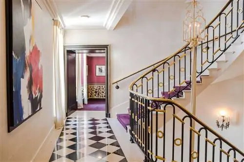 Коридор отеля Le Réserve в Париже.