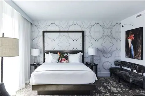 Гостевая комната в отеле Bella Grace в Чарльстоне, Южная Каролина.