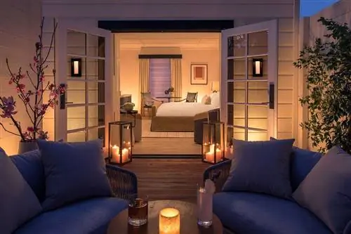 Гостевая комната в MacArthur Place Hotel & Spa
