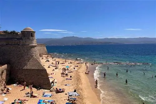 Сцены из круиза Virgin Voyages по Средиземному морю, итальянские портовые города