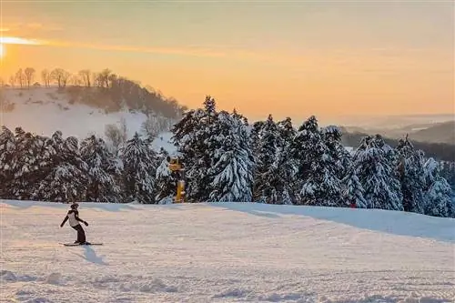 Лыжник на курорте Sundown Mountain Resort, Дубьюк, Айова