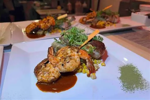 Блюдо из креветок в nyloS