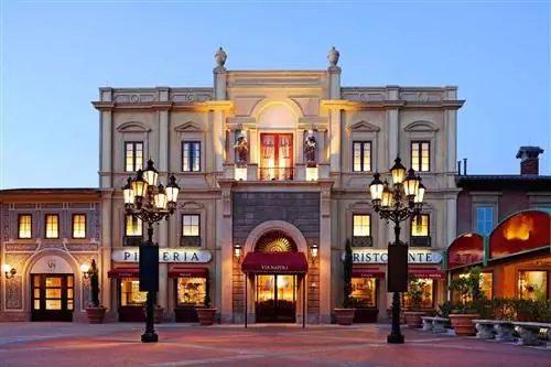 Виа Неаполь в EPCOT