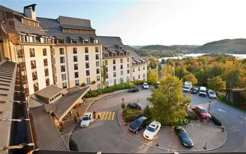 Отель Fairmont Tremblant в Квебеке, Канада