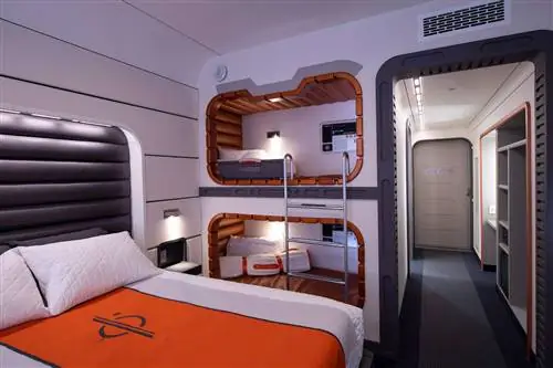каюта звездолета в Star Wars: Galactic Starcruiser на курорте W alt Disney World Resort в Лейк-Буэна-Виста, штат Флорида,