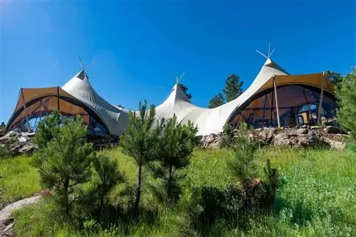 Палатки UnderCanvas Glamping в дикой местности