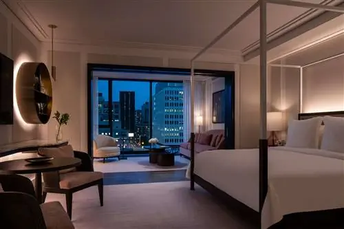 Номер в отеле Four Seasons в Монреале