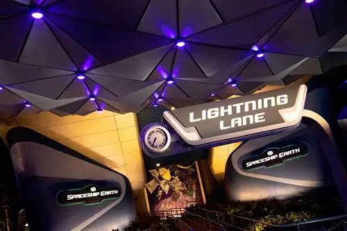 Вход на Lightning Lane на курорте W alt Disney World Resort