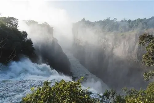 Водопад Виктория в Замбии