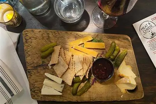 Доска для мяса и сыра от Meat & Cheese