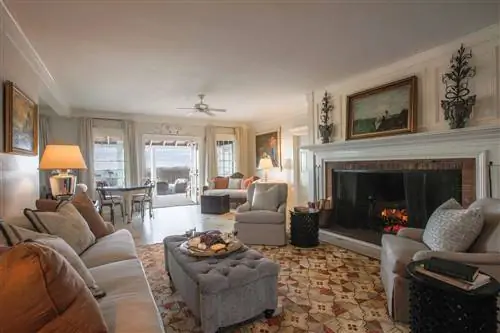 Интерьер библиотеки Wauwinet